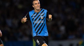 Santos anuncia volante João Schmidt como novo reforço