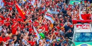 Em Juiz de Fora, Lula diz que ajudará adversário a recuperar MG
