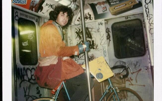 Mais uma imagem do criador do projeto, em 31 de março de 1980, no metrô de Nova York