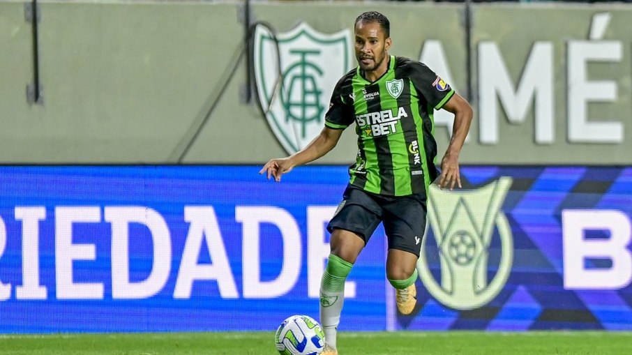 América-MG anuncia rescisão contratual de Everaldo após polêmica América-MG anuncia rescisão contratual de Everaldo após polêmica