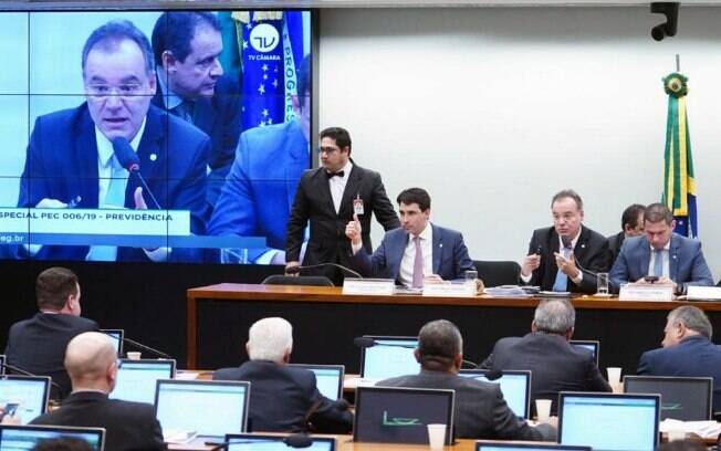 Relatório de Samuel Moreira (PSDB) alterou alguns pontos do projeto original e já foi criticado pelo ministro Paulo Guedes