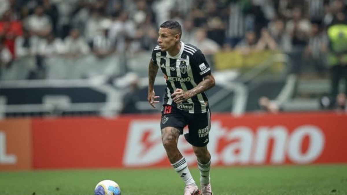 Arana detalha rotina intensa para ajudar o Atlético-MG