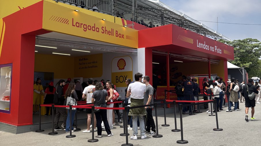 Estande da Shell atrai fãs da F1 em ação especial no Autódromo de Interlagos.