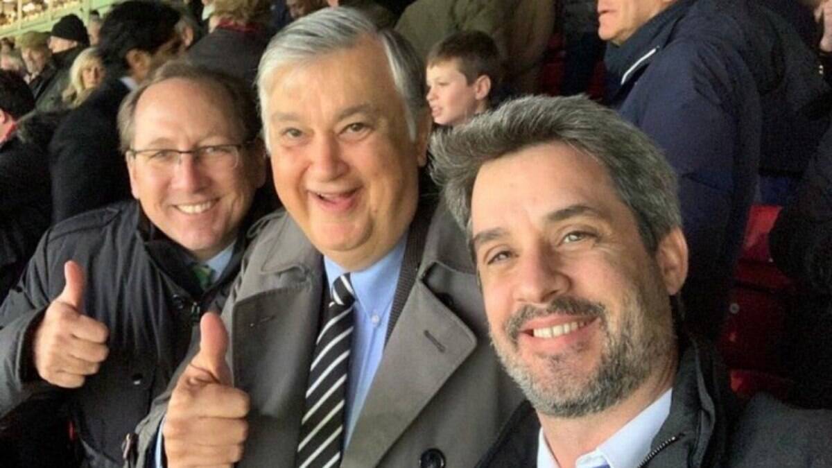Presidente do Botafogo valoriza encontro com John Textor em jogo da Premier League: 'Momento especial'