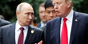 Trump posiciona submarinos nucleares após ameaça da Rússia