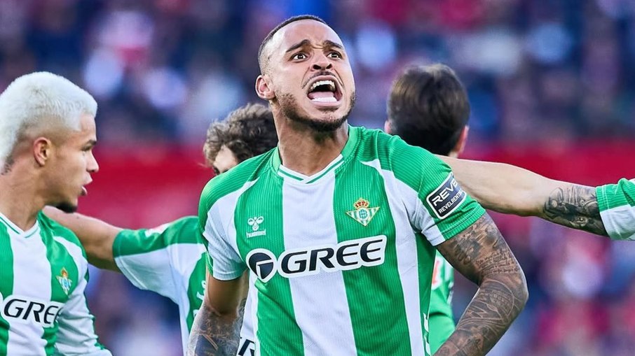 Natan, zagueiro do Real Betis