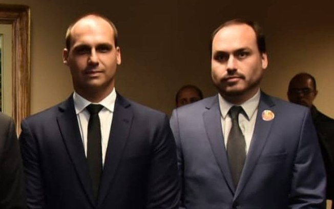 Carlos e Eduardo Bolsonaro divergem sobre atentado contra Donald Trump