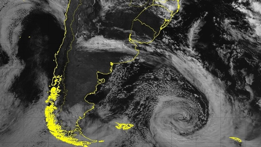 Ciclone extratropical pode provocar queda de temperatura no sul do Brasil. Ciclone extratropical pode provocar queda de temperatura no sul do Brasil.