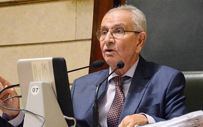 Jorge Felippe deixa presidência da Câmara Municipal do Rio