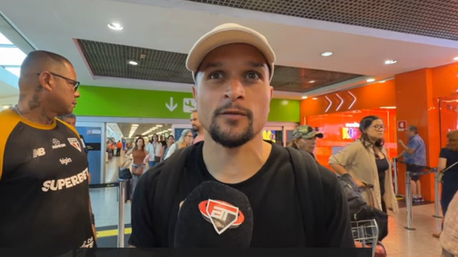 Artur fala como jogador do São Paulo