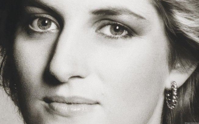 Livro de Charles Spencer sobre a princesa Diana foi traduzido em 12 idiomas antes mesmo de seu lançamento Livro de Charles Spencer sobre a princesa Diana foi traduzido em 12 idiomas antes mesmo de seu lançamento