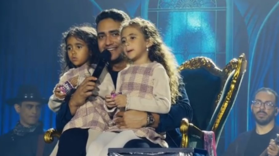 Juliano e as filhas 