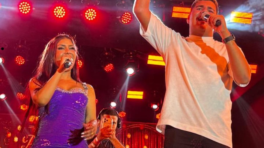 Noite de Sonhos Realizados: Dougllas Fernanddo Divide Palco com Ídolo e Encontra Banda Icônica