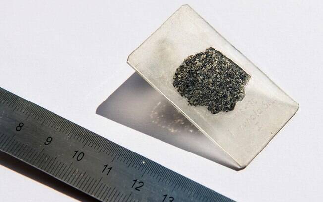Análises microscópicas dos diamantes do meteorito Almahata Sitta mostraram que foram produzidos em planeta perdido
