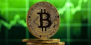 Bitcoin atinge maior valor da história: é hora de investir?