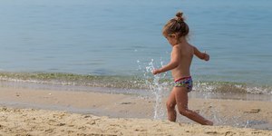 Praia imprópria: entenda as causas e os riscos à saúde