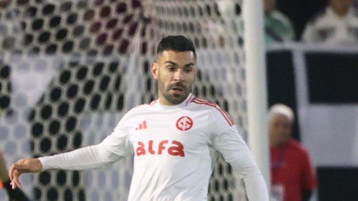 Bruno Henrique mostra frustração com empate do Internacional: “Chateado”