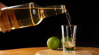 Dia da cachaça: 10 receitas de drinks para fazer em casa