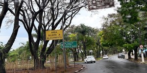 Temporal alaga ruas no interior de São Paulo