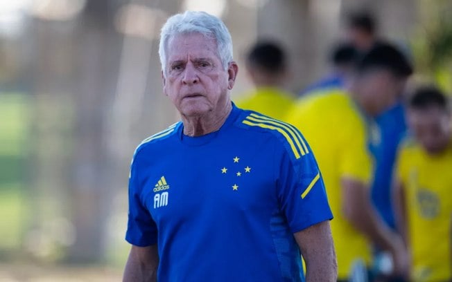 Cruzeiro vence ação trabalhista de R$564 mil contra auxiliar de Luxemburgo