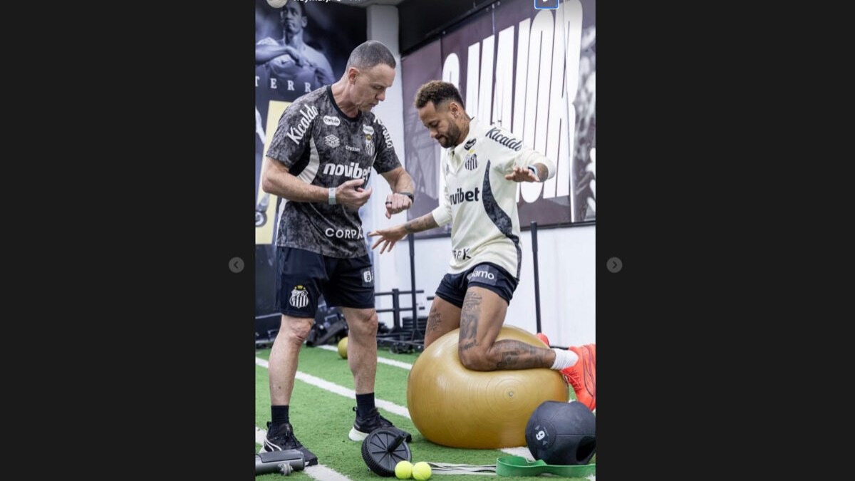 Neymar faz trabalhos na academia do Santos em recuperação de lesão