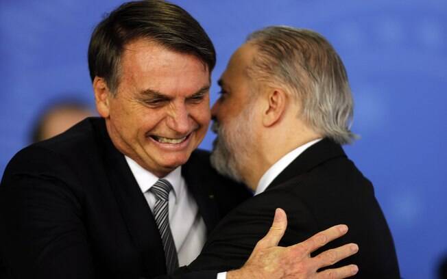 O novo PGR, Augusto Aras, e o presidente Jair Bolsonaro