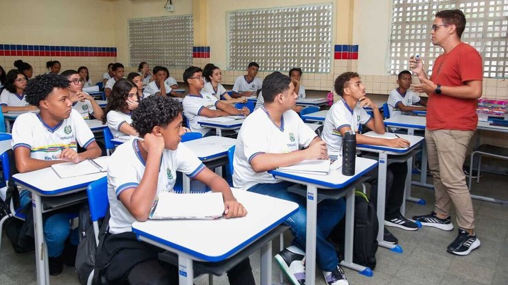 Educação: conheça os planos dos candidatos ao governo de PE