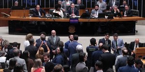 Fim da escala 6x1: Câmara vota projeto de Lula nesta terça (16)