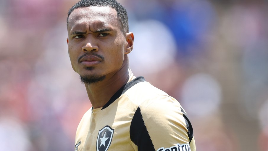 John foi campeão do Brasileiro e da Libertadores com o Botafogo