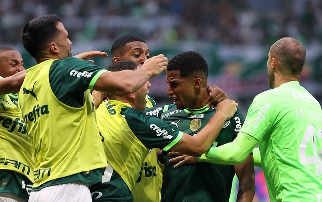 Palmeiras arrecada quase R$ 20 milhões em premiação ainda no começo do ano