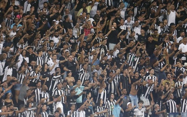 Santos inicia venda de ingressos para torcida do Botafogo para jogo do Brasileirão na Vila Belmiro