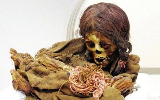 Múmia inca de 500 anos é devolvida para a Bolívia pelos EUA