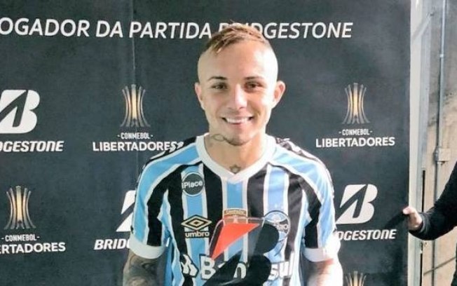 Everton Cebolinha se aproxima de uma saída do Flamengo nesta janela Everton Cebolinha se aproxima de uma saída do Flamengo nesta janela
