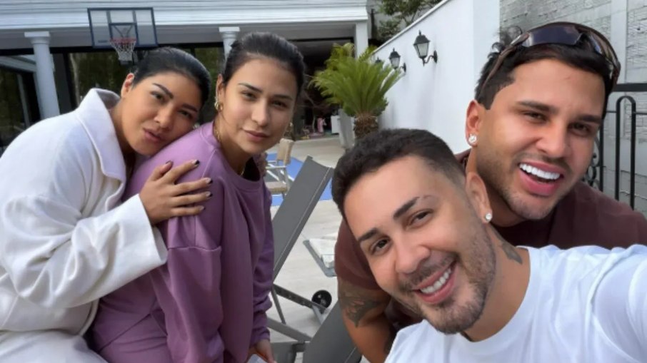 Simaria reaparece irreconhecível em foto com Simone e Carlinhos Maia