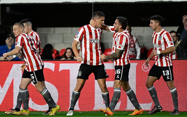 Estudiantes x Corinthians: onde assistir, escalações e arbitragem