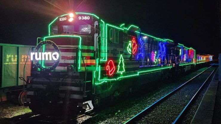 Trem Iluminado de Natal passa por Vinhedo no dia 20 de dezembro