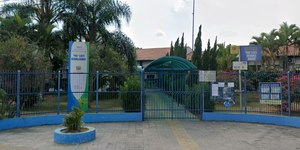 VÍDEO: professora desabafa após aluno por vidro no copo dela