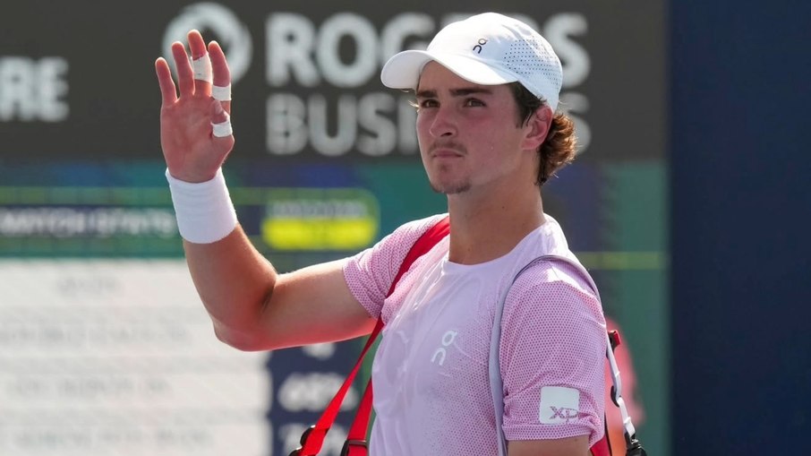 João Fonseca anunciou nesta terça-feira (23) que não disputará o ATP de Eastbourne 