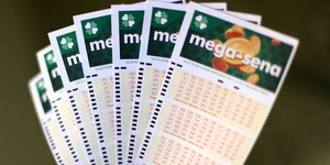 Mega-Sena acumula e deve sortear R$ 35 milhões neste sábado (18)