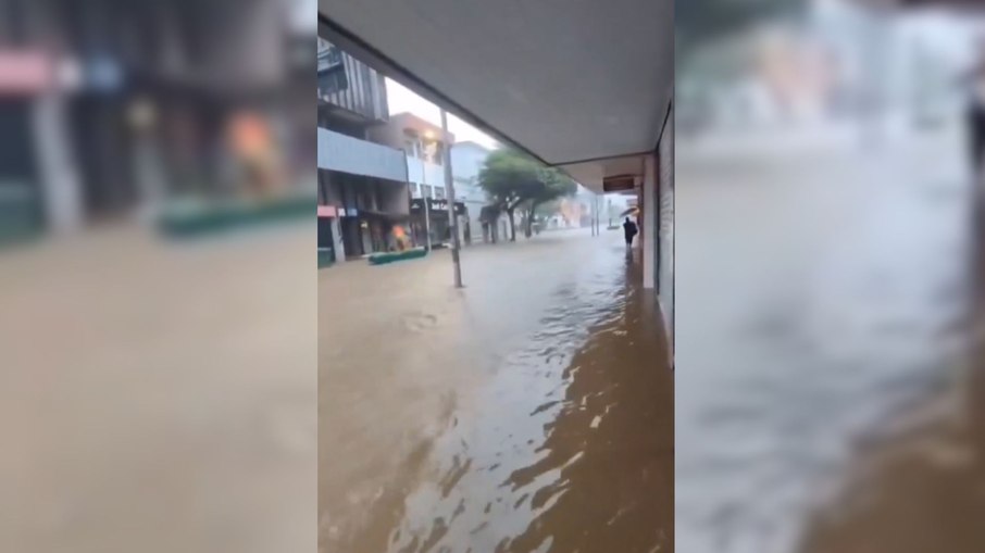 Joinville fica alagada por conta da chuva - 07/12/24 