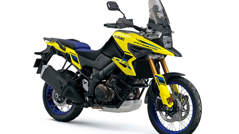 Nova Suzuki V-Strom 1050XT 2027 passa a ser oferecida em amarelo com rodas azuis.
