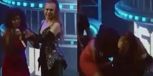 Joelma arranca microfone de fã em show no Amazonas; veja