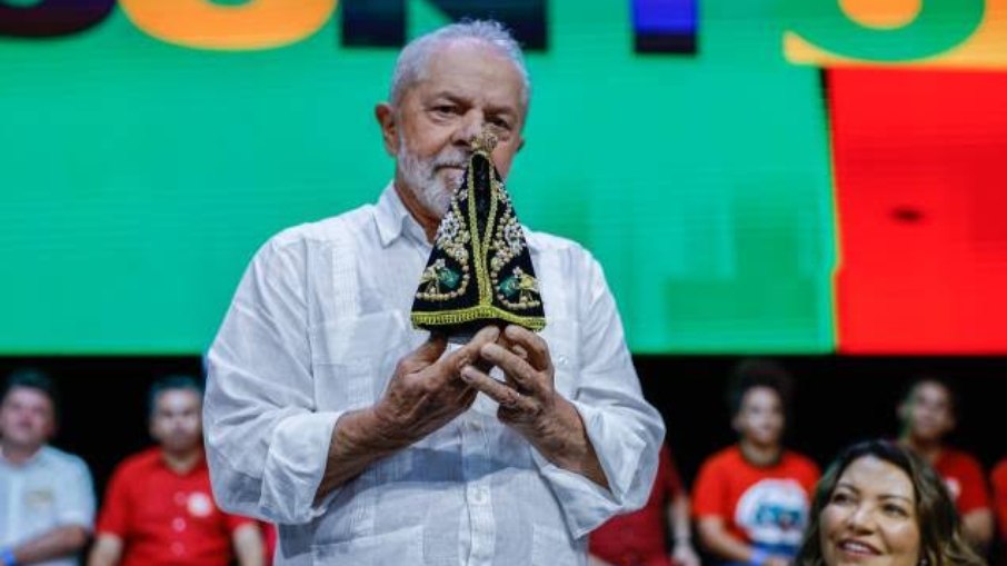 Em carta, Lula diz que templos religiosos serão respeitados
