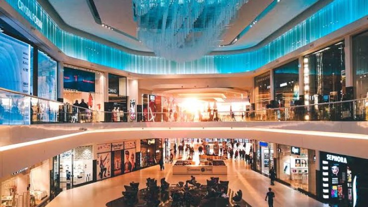 Shoppings preocupados com baixo faturamento