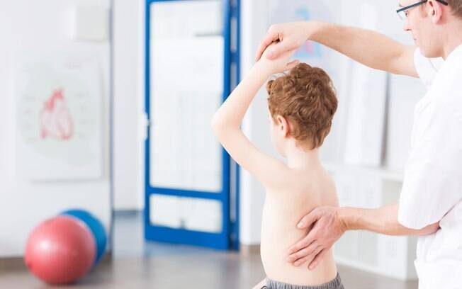 O cirurgião plástico explica que, com o tratamento adequado, é possível viver normalmente; fisioterapia está na lista O cirurgião plástico explica que, com o tratamento adequado, é possível viver normalmente; fisioterapia está na lista