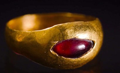 Anel de ouro de 2,3 mil anos é achado em Jerusalém