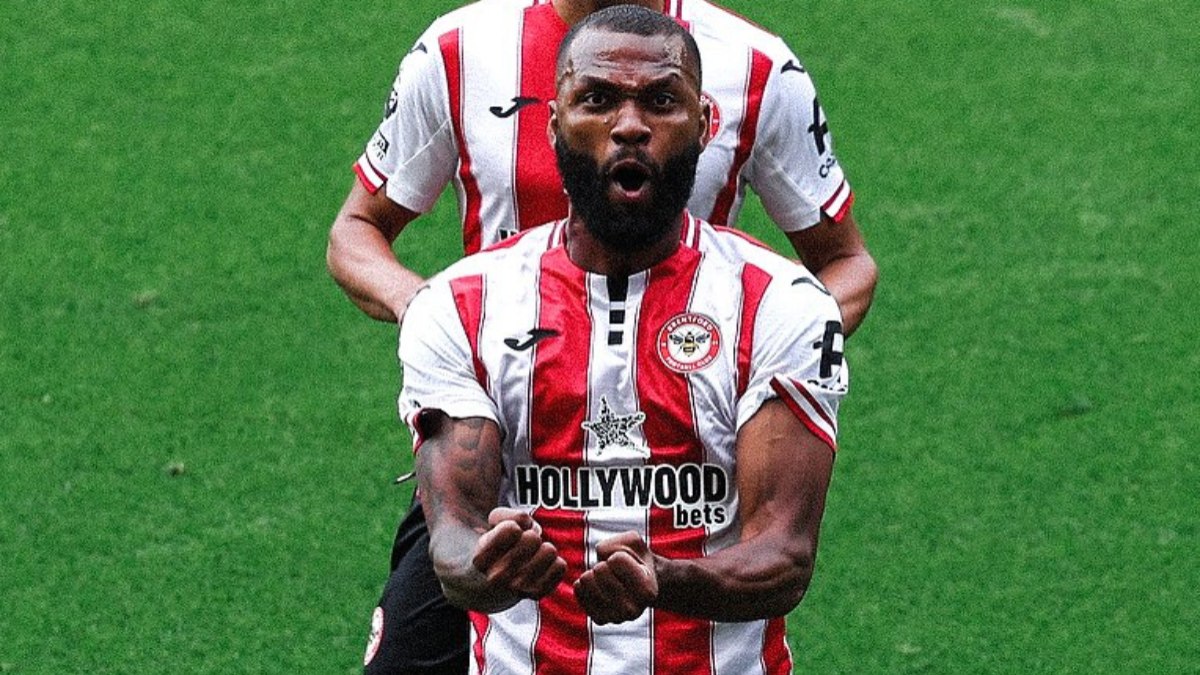 Igor Thiago comemora um de seus dois gols contra o Manchester United Igor Thiago comemora um de seus dois gols contra o Manchester United