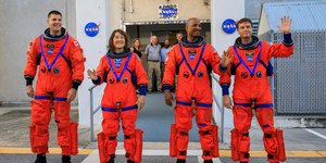 Artemis II: NASA levará 1ª mulher e 1º homem negro à órbita lunar