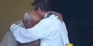 VÍDEO: padre interrompe celebração para consolar avô em luto