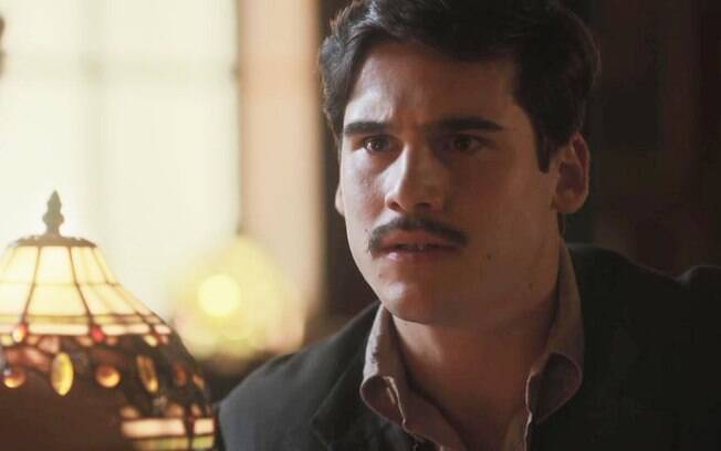 Alfredo (Nicolas Prattes)